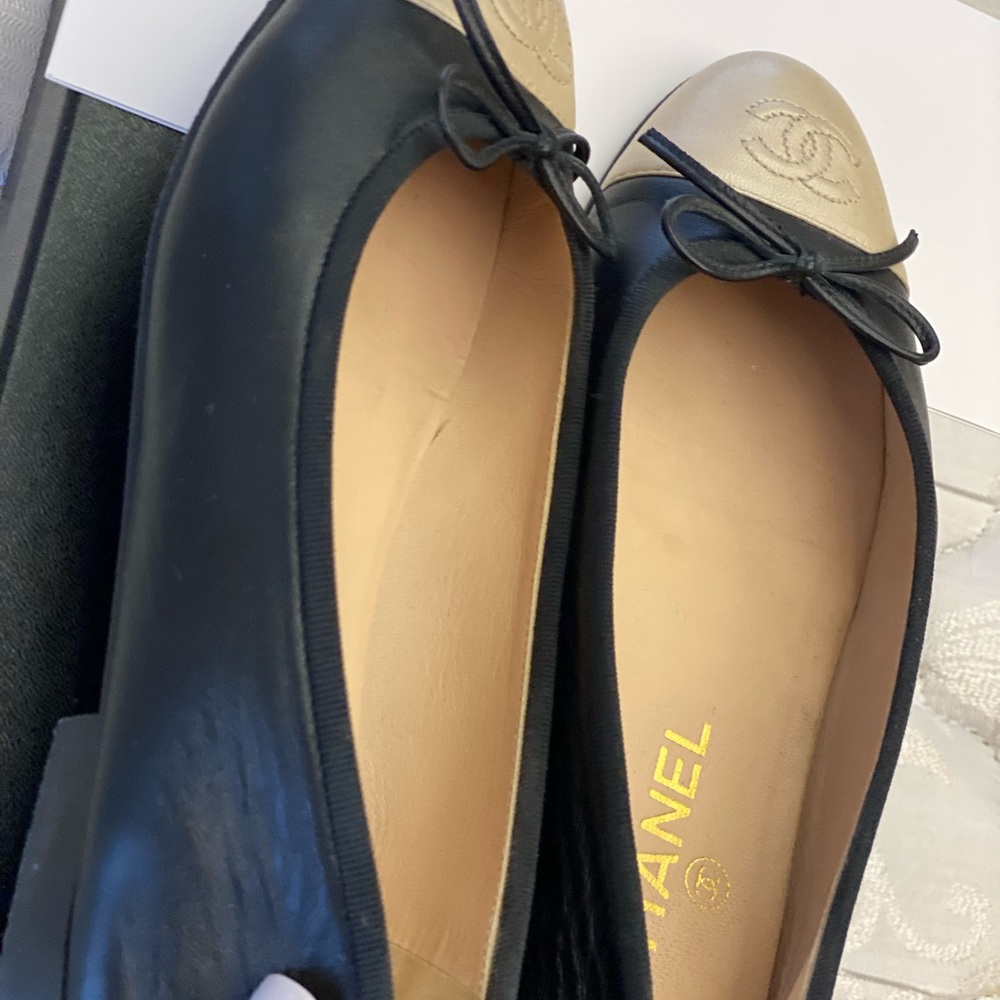 Worn 💯authentic Chanel Ballerina - Picture 2 of 5